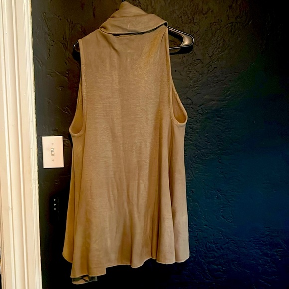 Shaw - very soft - Picture 2 of 2